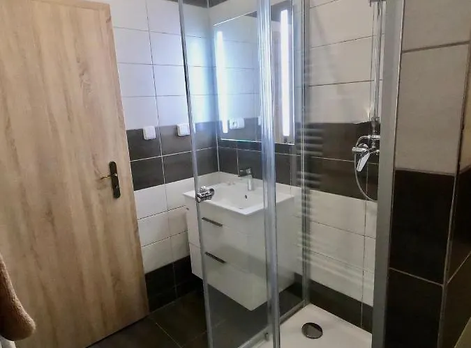 بيت ريفي Restaurace Stara Lipa *