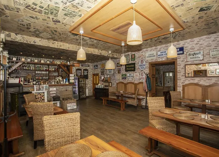بيت ريفي Restaurace Stara Lipa
